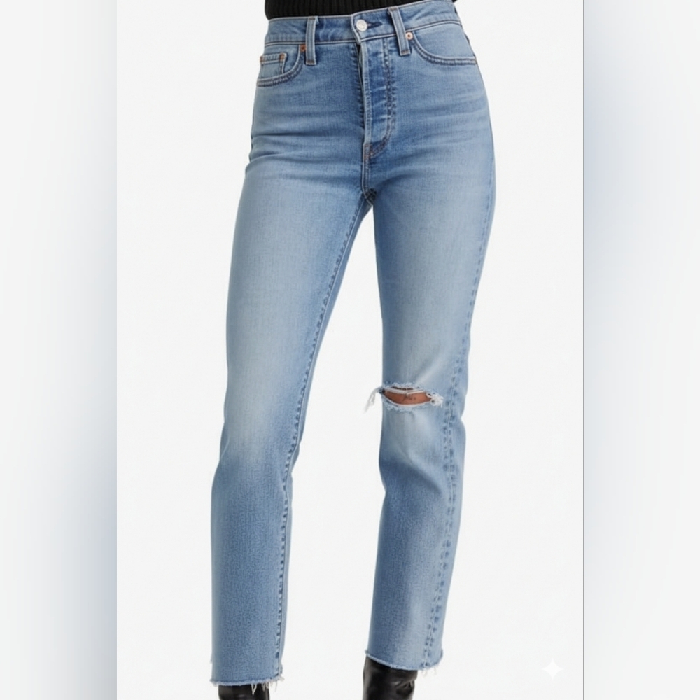 Levi Women's Wedgie Straight Jeans